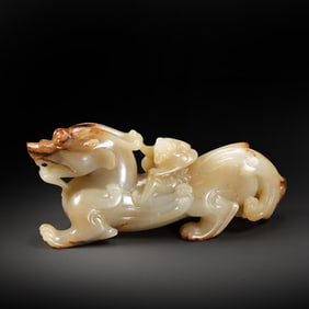 Hetian jade beast from the Han Dynasty, 100-200 BC