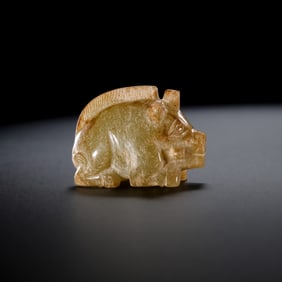 Hetian jade pig from the Han Dynasty, 100-200 BC