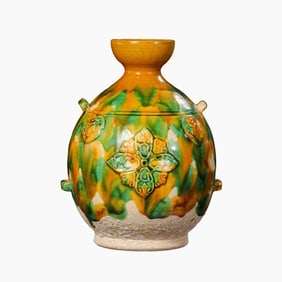 Tang Dynasty tri-color belted vase