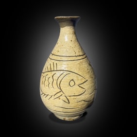 Cizhou kiln plum vase from the Song Dynasty