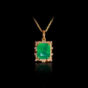 CGRL 18K gold diamond necklace with natural emerald