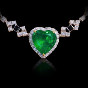 CGRL 18K gold diamond necklace with natural emerald