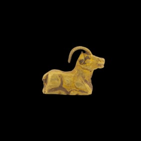 ANCIENT BACTRIAN GOLD SEATED RAM FIGURINE ORNAMENTAL RITUAL ARTIFACT