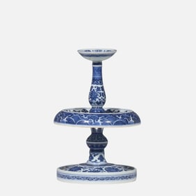 BLUE AND WHITE CANDLESTICK WITH SEA PATTERN, QIANLONG PERIOD, QING DYNASTY, CHINA
