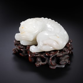 CHINESE QING DYNASTY HETIAN WHITE JADE AUSPICIOUS BEAST