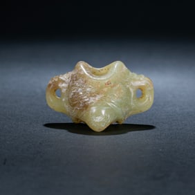NEOLITHIC HONGSHAN CULTURE JADE BIRD