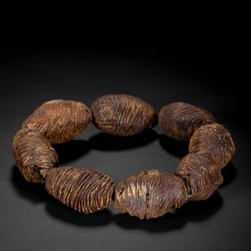 CHINESE QING DYNASTY AGARWOOD BRACELET