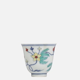 CHINESE MING DYNASTY CHENGHUA PERIOD DOUCAI CUP