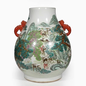 CHINESE QING DYNASTY QIANLONG PERIOD FAMILLE ROSE VASE WITH DEER PATTERN