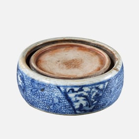 CHINESE QING DYNASTY BLUE AND WHITE INKSTONE