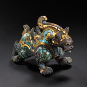 AUSPICIOUS BEASTS MADE OF GOLD AND SILVER FROM THE WARRING STATES PERIOD OF CHINA