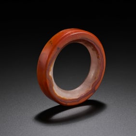 CHINESE WARRING STATES PERIOD RED AGATE RING