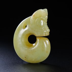 NEOLITHIC PERIOD, CHINA, HONGSHAN CULTURE, JADE PIG DRAGON