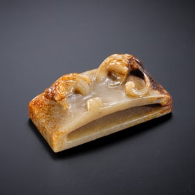 CHINESE HAN DYNASTY WHITE JADE BELT ORNAMENT