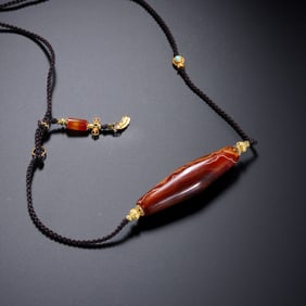 CHINESE TANG DYNASTY AGATE BEADS