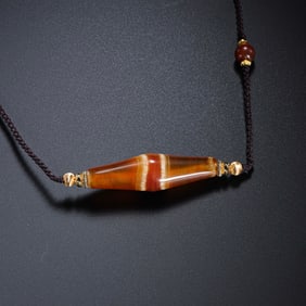 CHINESE TANG DYNASTY AGATE BEADS