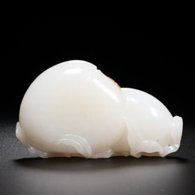 A CHINESE QING DYNASTY HETIAN WHITE JADE DOUBLE LONGEVITY PEACH ORNAMENT