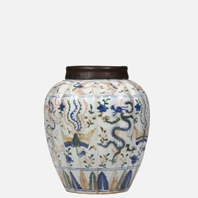 A BLUE AND WHITE JAR WITH DRAGON AND PHOENIX PATTERNS, WANLI PERIOD, MING DYNASTY, CHINA