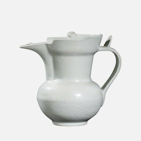 CHINESE QING DYNASTY SWEET WHITE GLAZE MONK'S HAT POT