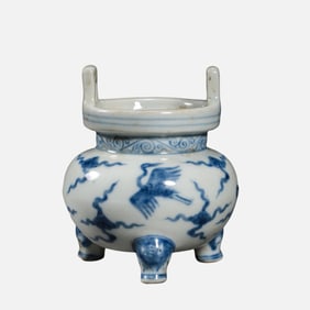 A BLUE AND WHITE TRIPOD STOVE WITH TWO HANDLES FROM THE CHENGHUA PERIOD OF THE MING DYNASTY, CHINA