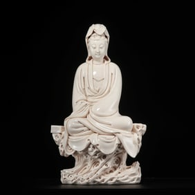 DEHUA WHITE PORCELAIN STATUE OF GUANYIN, QING DYNASTY, CHINA