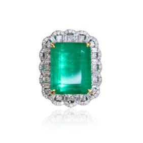 CGRL 18KGOLD DIAMOND AND EMERALD GEMSTONE RING