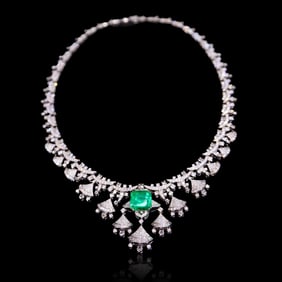 CGRL 18KGOLD DIAMOND INLAID NATURAL EMERALD GEMSTONE NECKLACE/EVENING NECKLACES