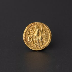 Indo-Greek Kushan Vasudeva Gold Coin – 8g, Ø2cm