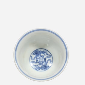 Blue and white porcelain cup with scrolling floral design, Ming Dynasty, 15th-16th century AD