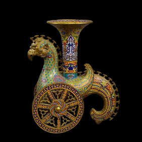 A 17th-century cloisonné enamel phoenix-head vase made of bronze from the Kangxi period of the Qing