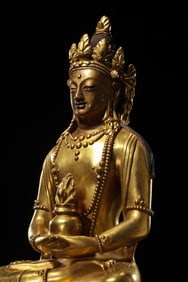 Gilt bronze seated Avalokiteshvara statue from the Mongolian region, 15th-16th centuries.