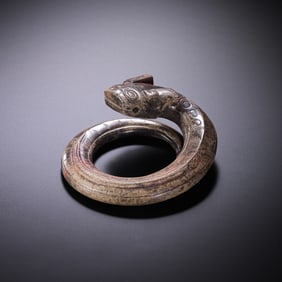 Jade dragon from the Warring States period of China, 2nd century BC