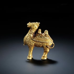 Pure gold camel from the Persian region, dating from the 8th century or later.
