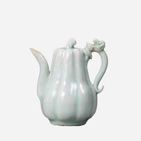 Melon-shaped water dropper from Hutian kiln, Song Dynasty, 10th century or later.