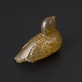 CHINESE QING DYNASTY CARVED QUARTZ BIRD EFFIGY [4.2 X 5.8CM, 51GRAM]