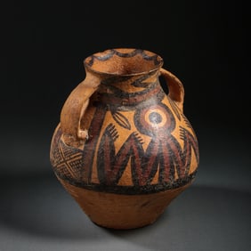 A LARGE PAINTED POTTERY 'ANTHROPOMORPHIC FIGURE' JARNEOLITHIC PERIOD, MAJIAYAO CULTURE, BANSHAN