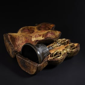 A RARE AND COMPLETE GILT-BRONZE RITUAL BELL AND VAJRA SET,GHANTA ANDVAJRATIBET, 18TH – 19TH