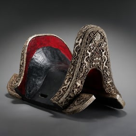 A MAGNIFICENT SILVER-MOUNTED AND LACQUERED WOOD SADDLEQING DYNASTY (1644-1911)