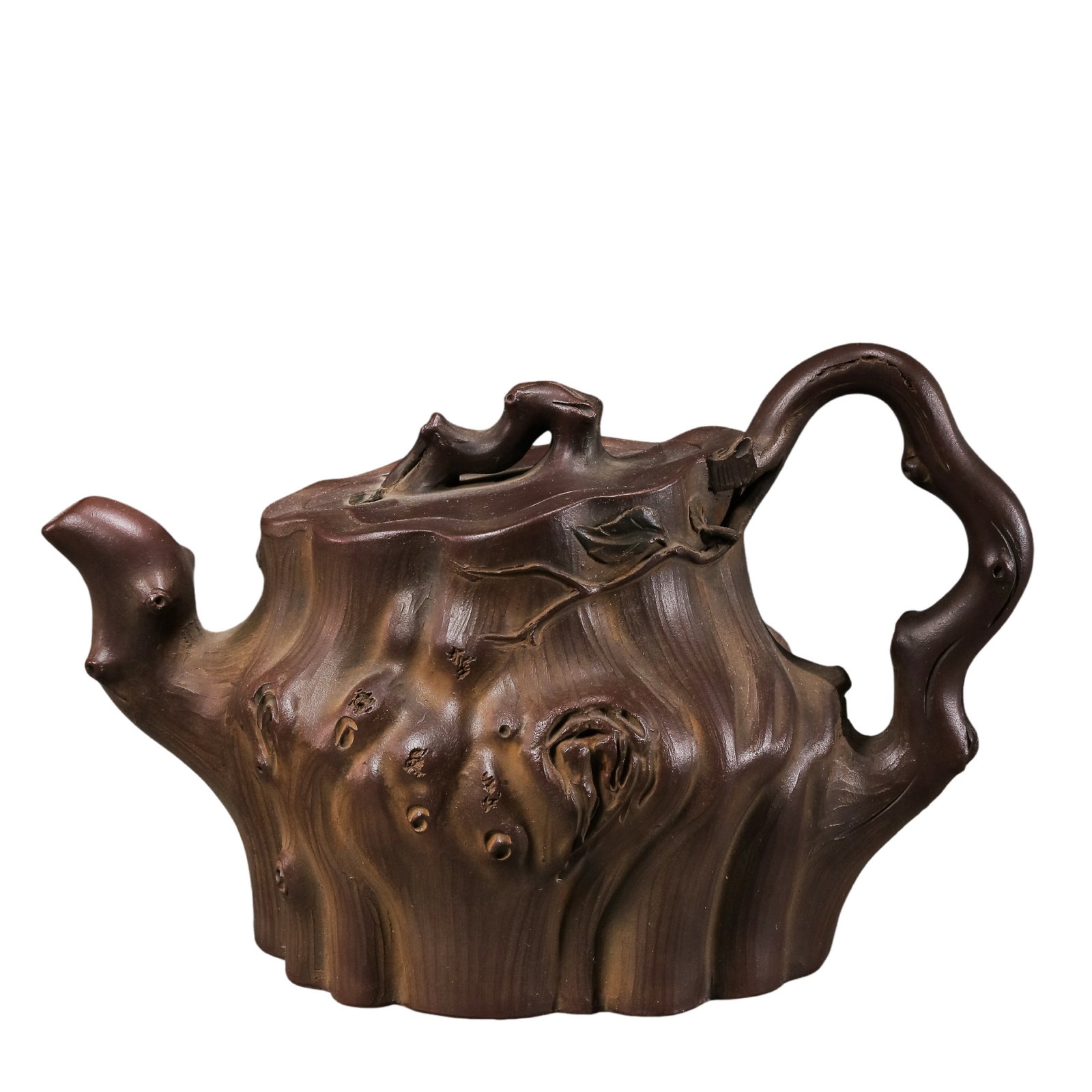 Qing Dynasty Yixing Zisha Tree-Trunk Form Teapot by a Renowned Artisan, 18th–19th Century: Dimensions: Height 10.5 cm, Width 16.5 cm (18th–19th Century, approximately 4.1 in. high × 6.5 in. wide)Condition and Provenance: Good overall condition with a complete structure and well-preserved