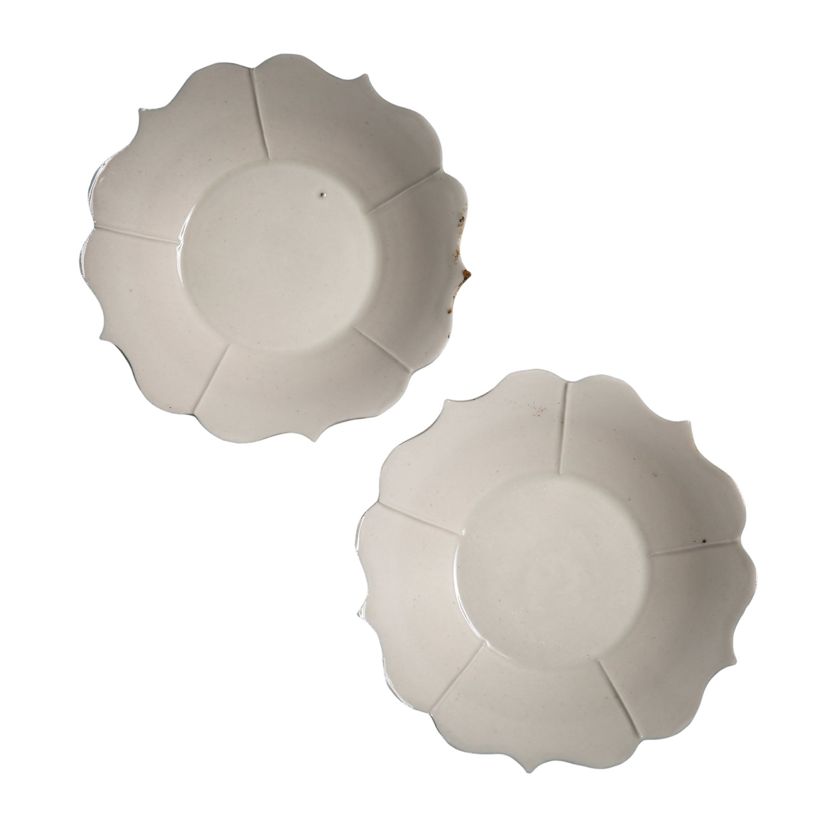 Pair of Northern Song Dynasty Ding Ware White Porcelain Flower-Shaped Rim Dishes (10th–12th (1 of 10)