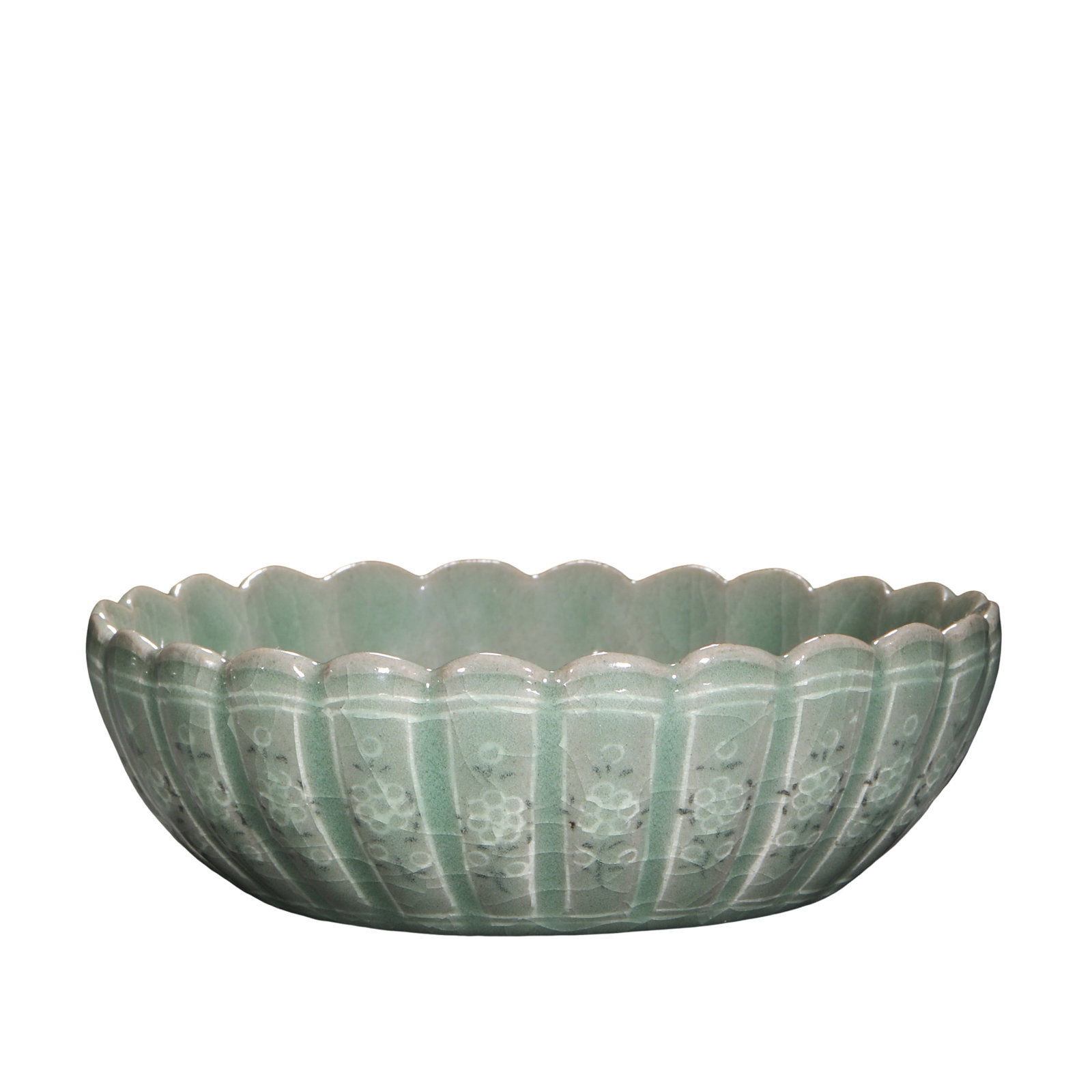 Goryeo Dynasty Celadon Inlaid Floral Chrysanthemum Petal Washer (12th–13th Century): Dimensions: Approximately 14.5 cm (5.7 in, 0.48 ft) in diameter; 12th–13th Century, Goryeo DynastyCondition and Provenance: Good overall condition with natural age-related crazing and surface charac