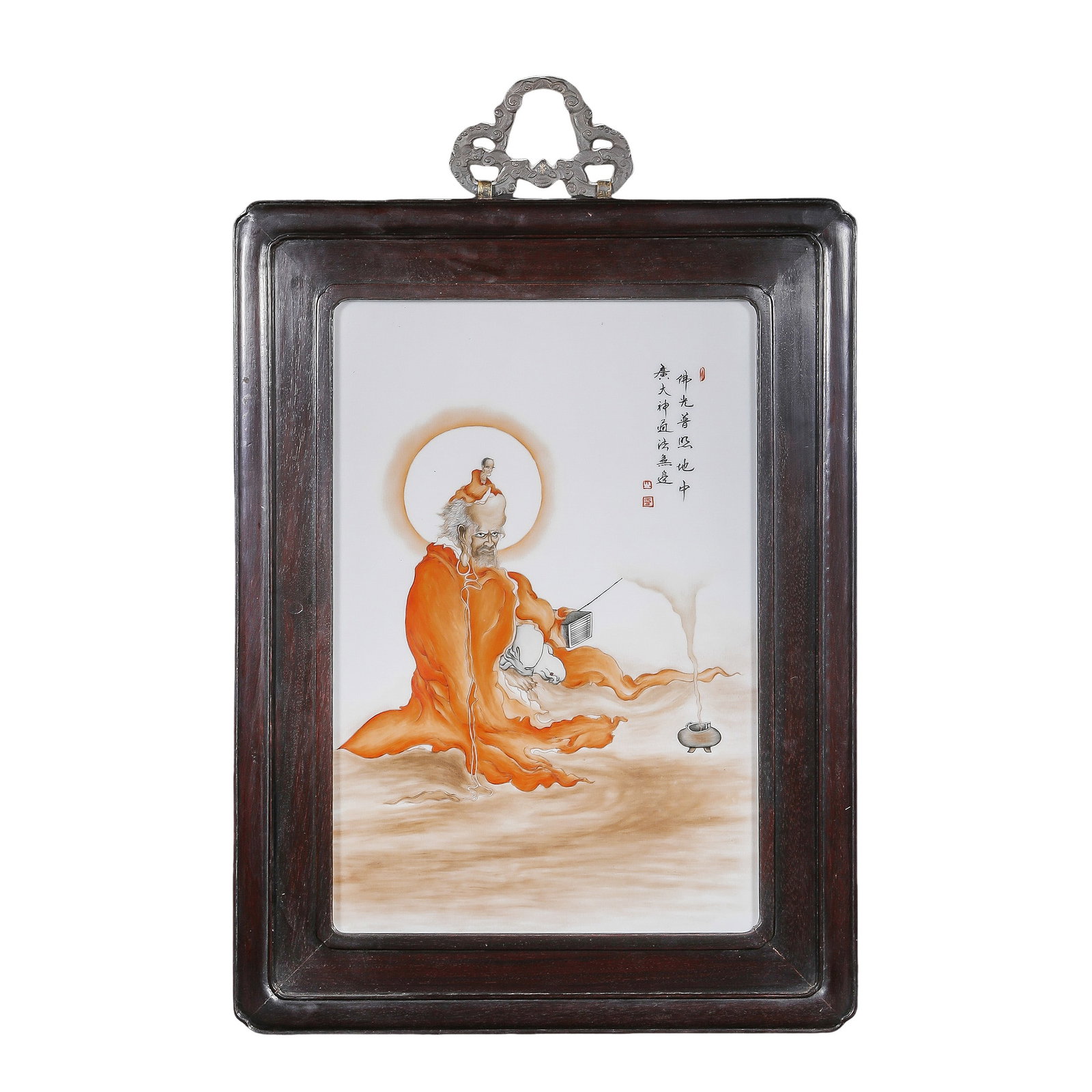 Republican Period (Early 20th Century) Famille Rose Porcelain Plaque Depicting Bodhidharma in: Dimensions: Overall height including porcelain plaque and original rosewood frame: approx. 46 cm (18.1 inches, 1.51 ft); width approx. 37.5 cm (14.8 inches, 1.23 ft). Early 20th century, Republican Pe