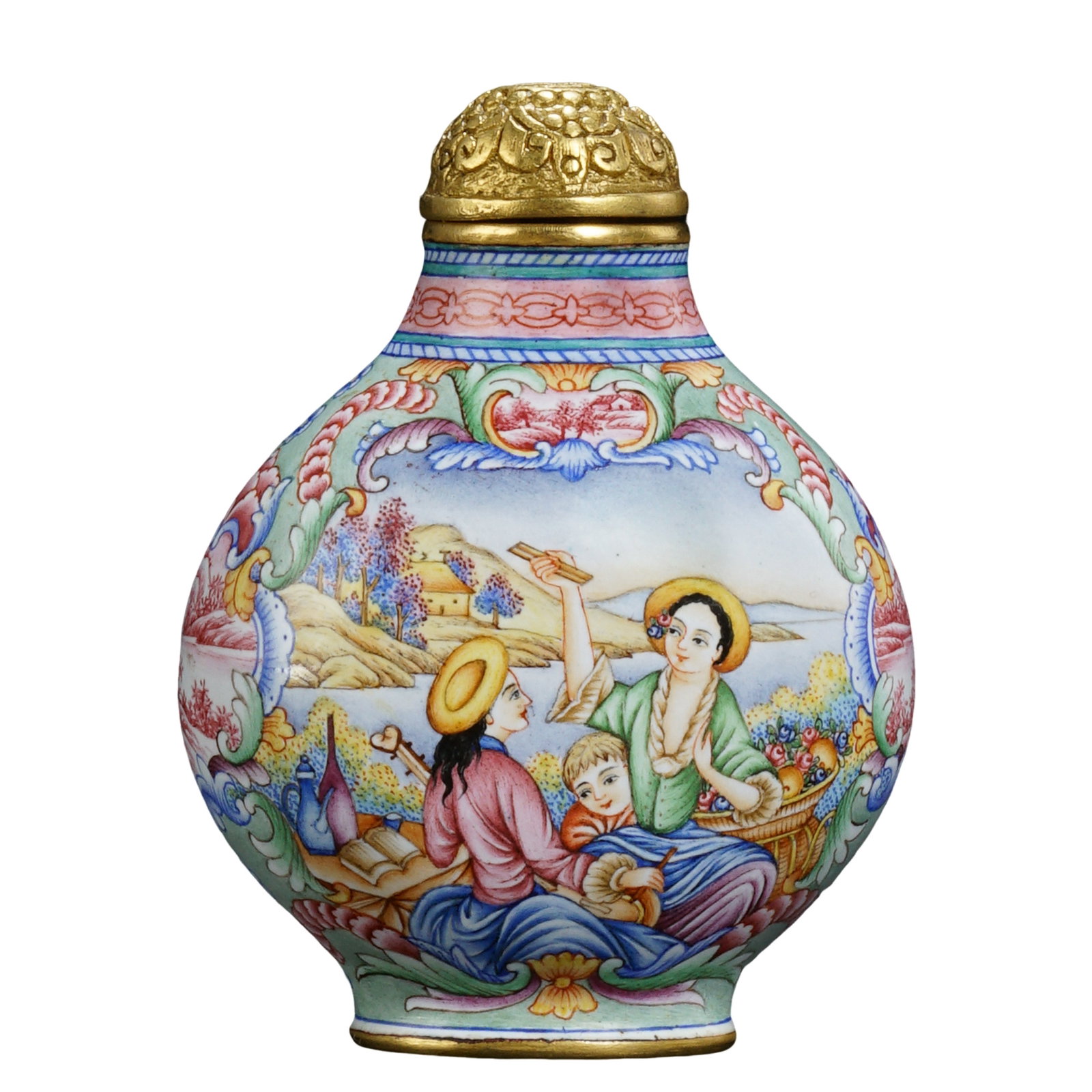 Qianlong Period (18th Century), Qing Dynasty, Painted Enamel on Copper “European Figures?? Snuff: Measurements: 18th Century (Qianlong Period) H. approx. 6 cm / 2.36 in; W. approx. 4.5 cm / 1.77 in; Weight: 54 g / 1.9 oz?Condition & Provenance: Overall in good condition. The enamel surface retains