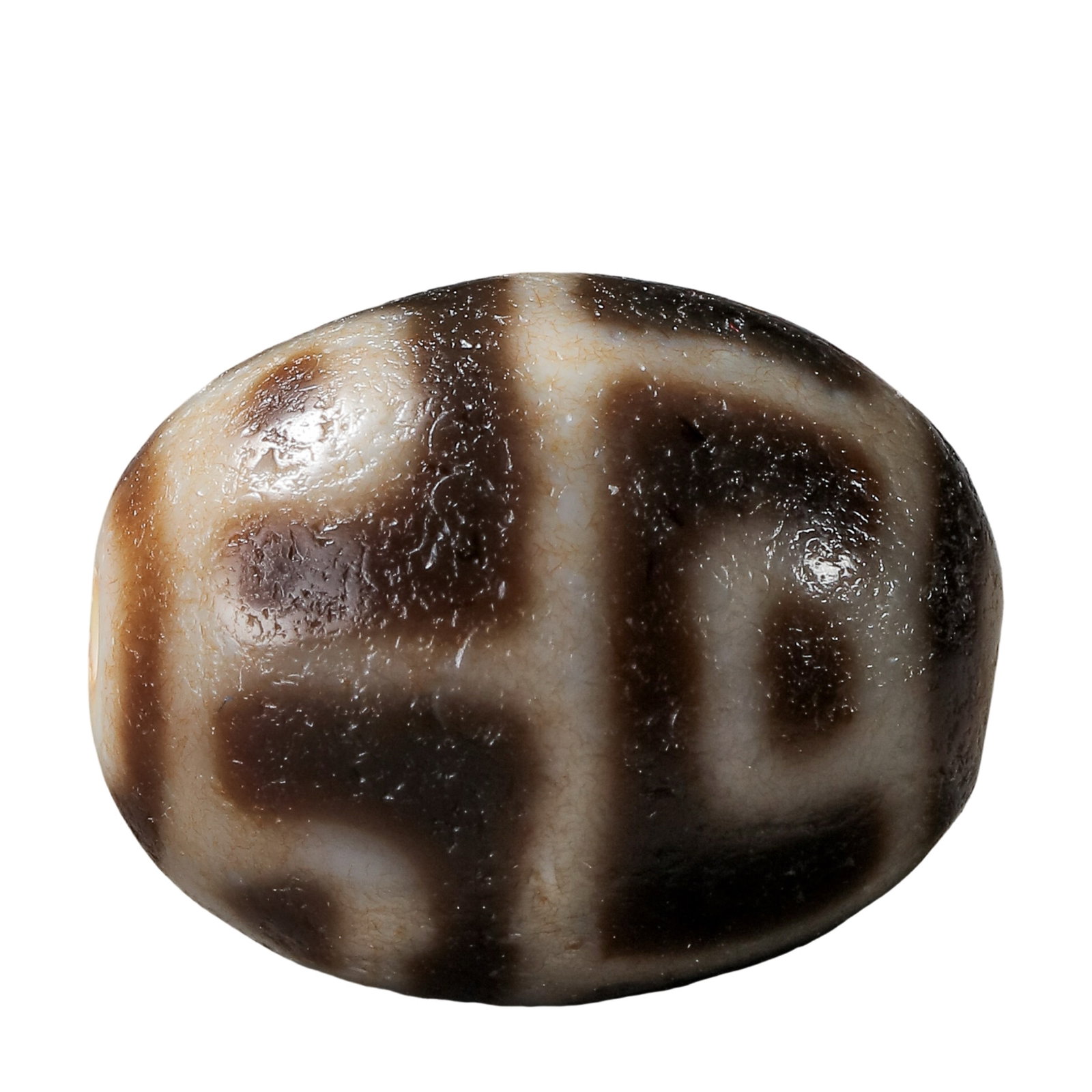 Dalu Treasure Vase Dzi Bead, 7th–10th Century CE (Tang Dynasty to Tibetan Empire Period): Dimensions & Weight: H. 2 cm / 0.79 in; Weight: 11 g; 7th–10th Century CE (Tang Dynasty to Tibetan Empire Period)?Condition & Provenance: The bead is in very good condition, with the original treasu