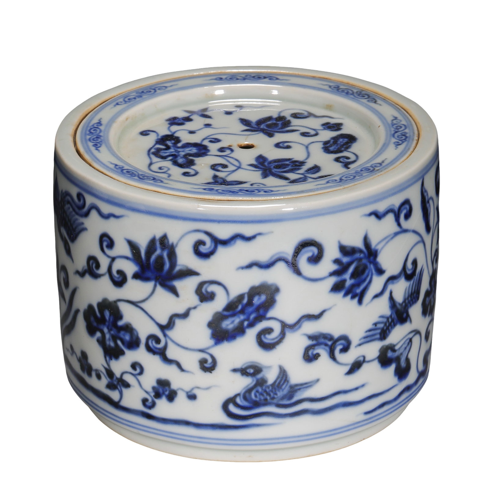 Ming Dynasty, Xuande Period (1426–1435) Blue and White Cricket Jar with Lotus Scrolls, Pond Scene,: Dimensions: Height 10 cm (3.94 in), Diameter 13.5 cm (5.31 in), Ming Dynasty, 15th century CE?Condition & Provenance: The piece is in good overall condition with its original cover preserved. The porc
