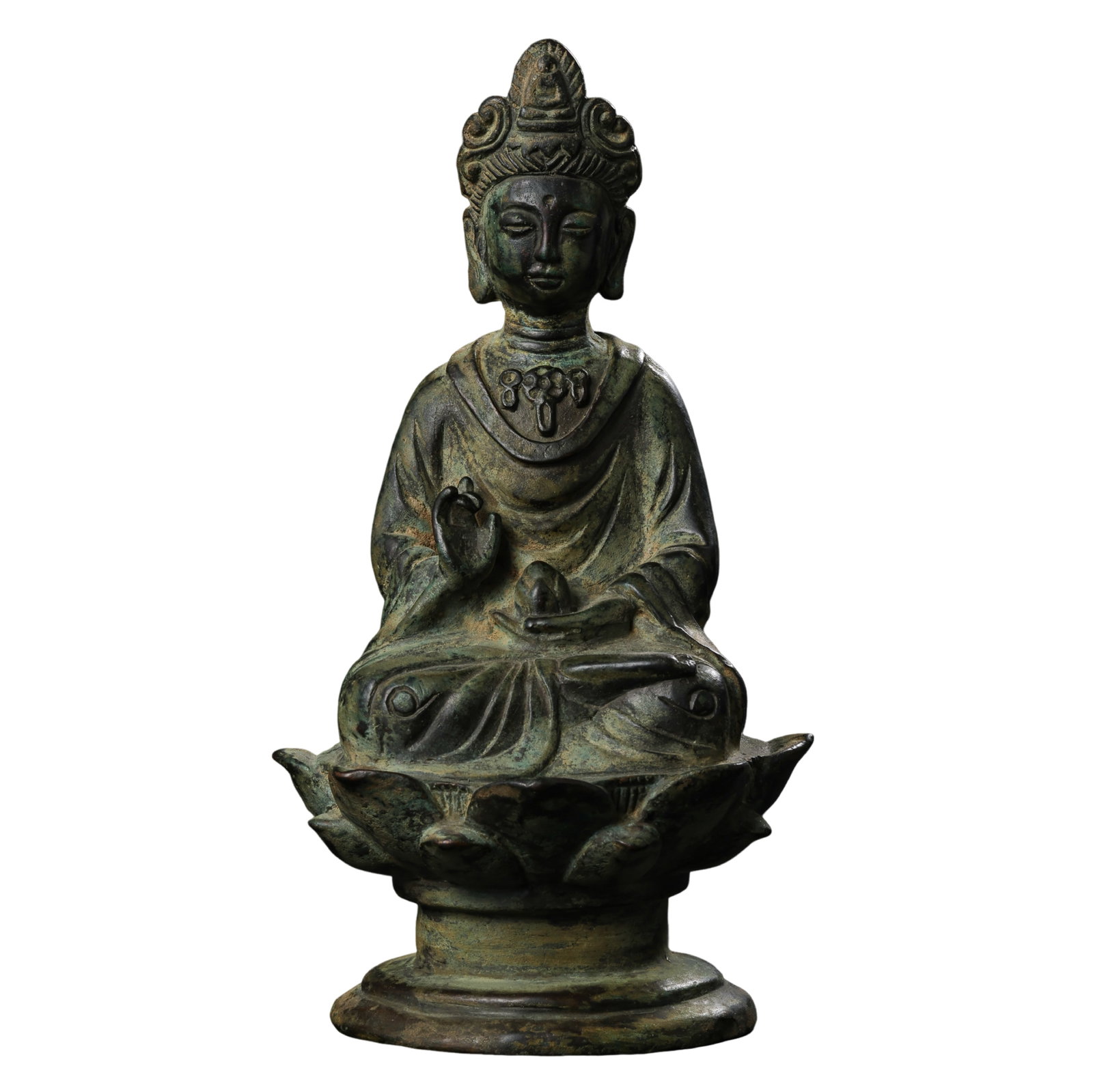 Ming Dynasty Bronze Seated Guanyin Bodhisattva (15th Century): Dimensions: H 17.2 cm (6.8 in); W 8.5 cm (3.3 in); Weight 871 g (1.9 lb); Ming Dynasty, 15th Century?Condition & Provenance: The sculpture is preserved in overall complete condition, displaying a natu