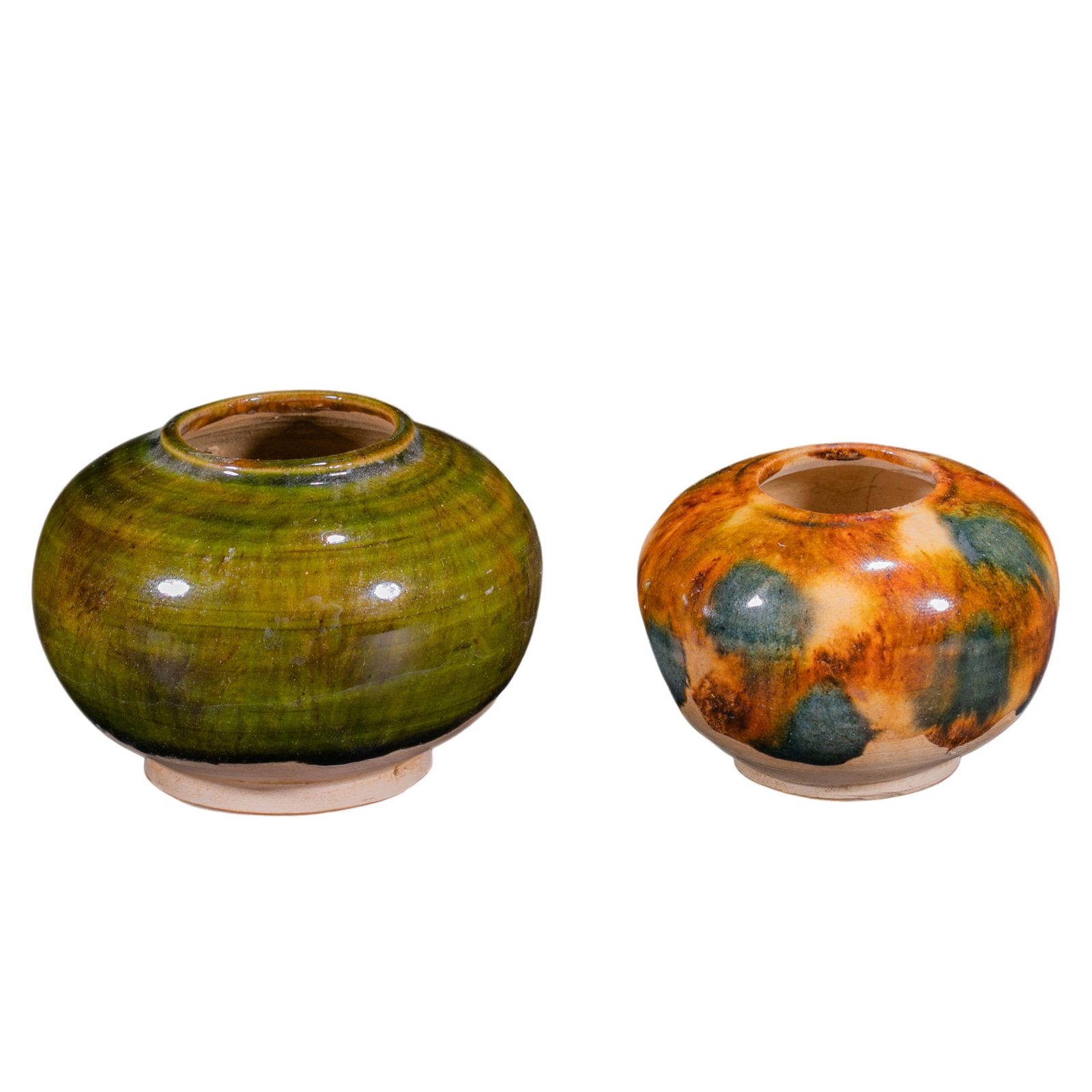 Tang Dynasty Sancai Small Water Cups, A Group of Two (7th–8th Century): Dimensions: Each H. 5 cm (1.97 in / 0.16 ft), Mouth D. 3.5 cm (1.38 in / 0.11 ft), Weight: Not Provided, Two Pieces in Total?Condition & Provenance: The group is in good overall condition with well-pr