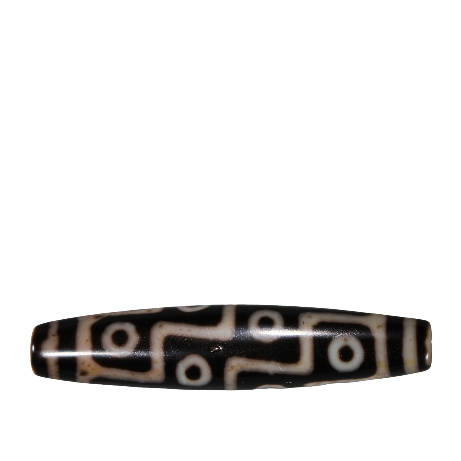 Tang to Song Dynasty (7th–13th Century) Tibetan Eight-Eye Dzi Bead: Dimensions: Length 6cm (2.36in), Weight 14g, 7th–13th Century?Condition & Provenance: The bead is preserved in complete condition with natural weathering marks, a mature aged patina, and a warm, sub