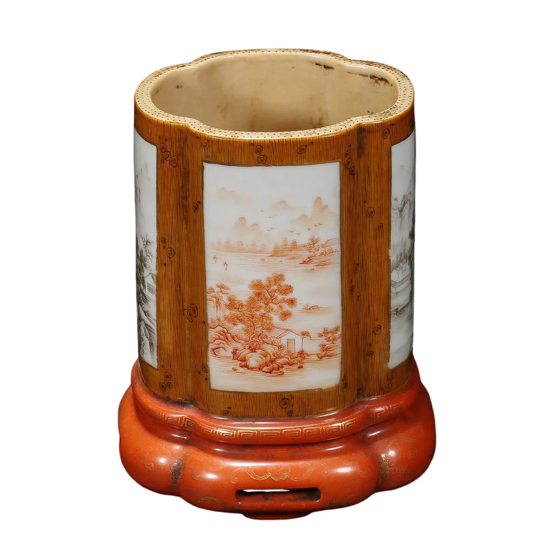 Qing Dynasty, Yongzheng Period (1723–1735) Imperial Faux Wood-Grain Glazed Begonia-Form Brush: Dimensions (cm/inches | Century: 18th Century): Height 15 cm (5.91 in), Maximum Rim Diameter 12 cm (4.72 in)?Condition & Provenance: Preserved in outstanding original condition with no cracks, hairlin