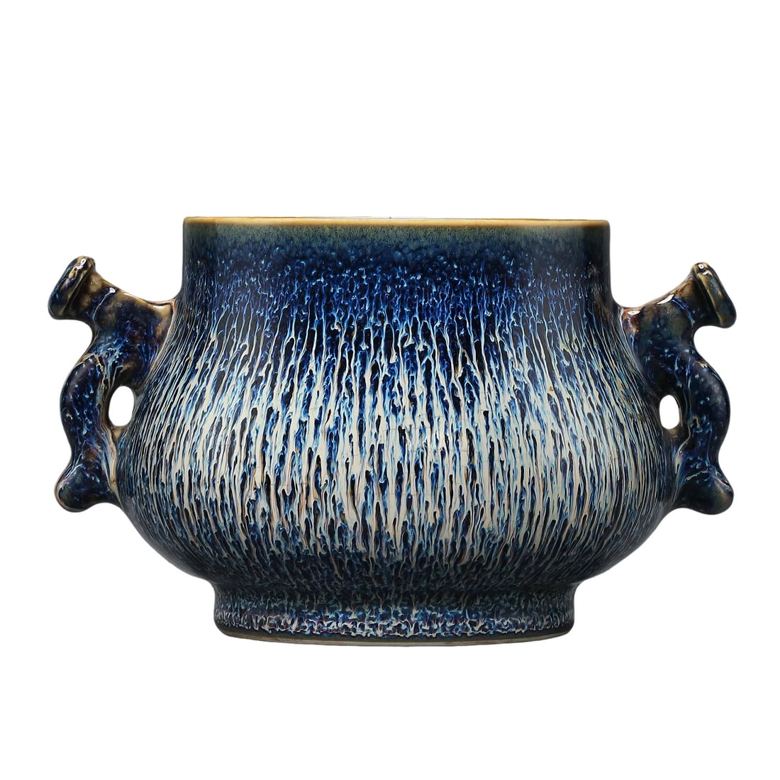 Qing Dynasty, Qianlong Period (1736–1795) Imperial Flambé Blue “Threaded?? Glaze Gui-Form: Dimensions (cm/inches | Century: 18th Century): Height 10.2 cm (4.02 in), Rim Diameter 16.5 cm (6.50 in)?Condition & Provenance: Excellent overall condition with no cracks, hairlines, chips, repairs, 
